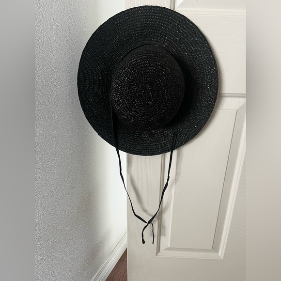 Black straw wide brim hat - Picture 4 of 5